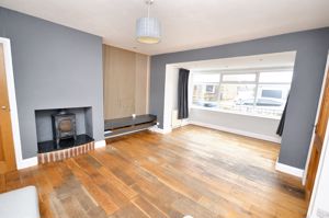 Living room- click for photo gallery